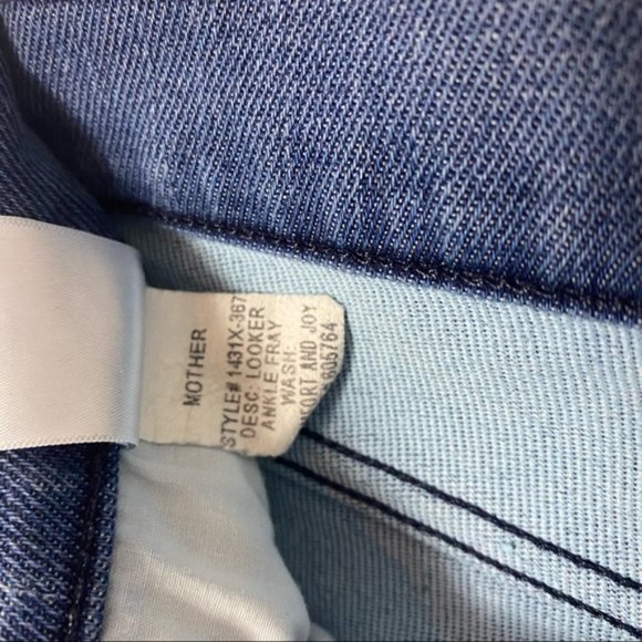 MOTHER The Looker Ankle Fray Jeans in Comfort and Joy - Picture 3 of 7
